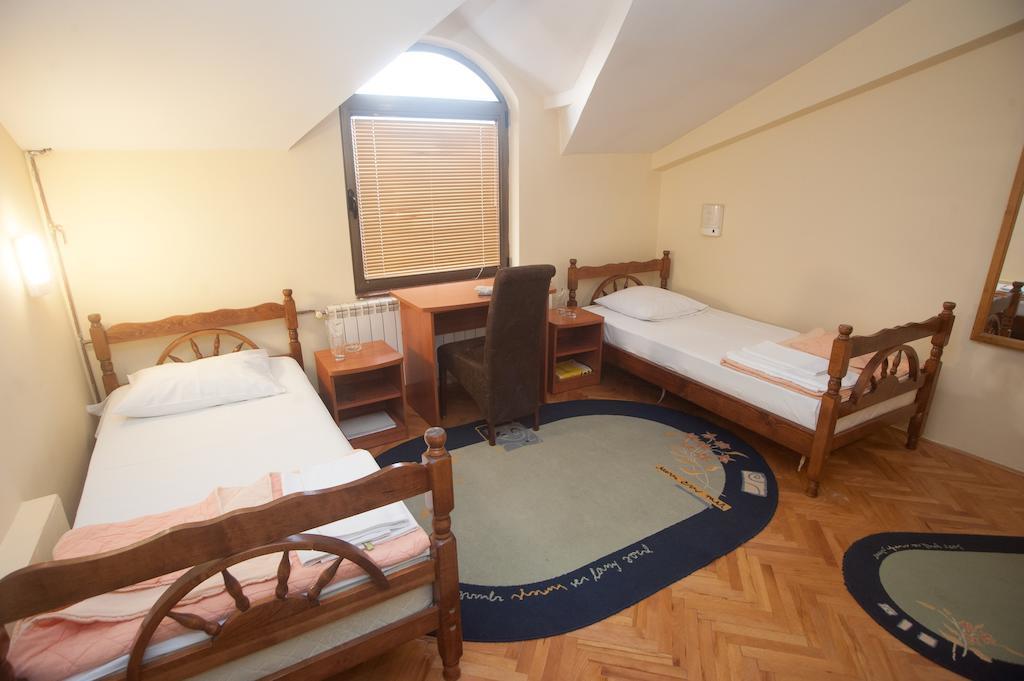 Hotel Extra Lion Md Nis Phòng bức ảnh